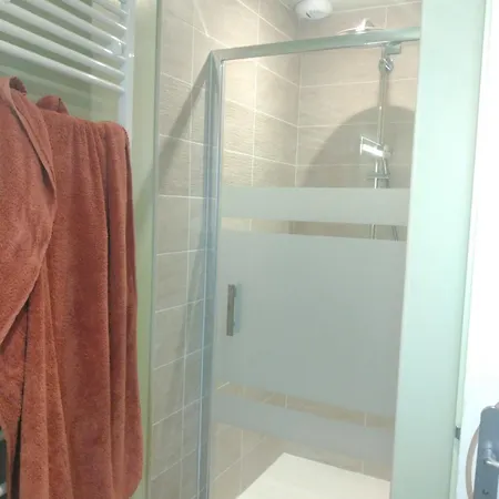 Le Tilleul 9 Personnes 5 6 Lits 15 Min Du Futuroscope * Yversay