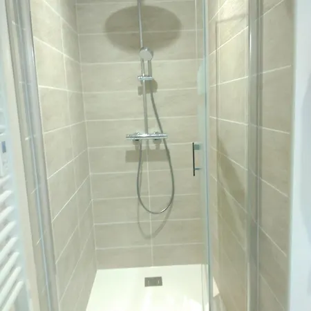 Le Tilleul 9 Personnes 5 6 Lits 15 Min Du Futuroscope *