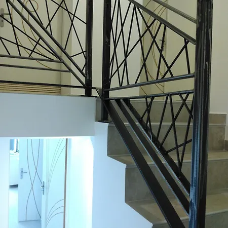 Le Tilleul 9 Personnes 5 6 Lits 15 Min Du Futuroscope Apartament Yversay